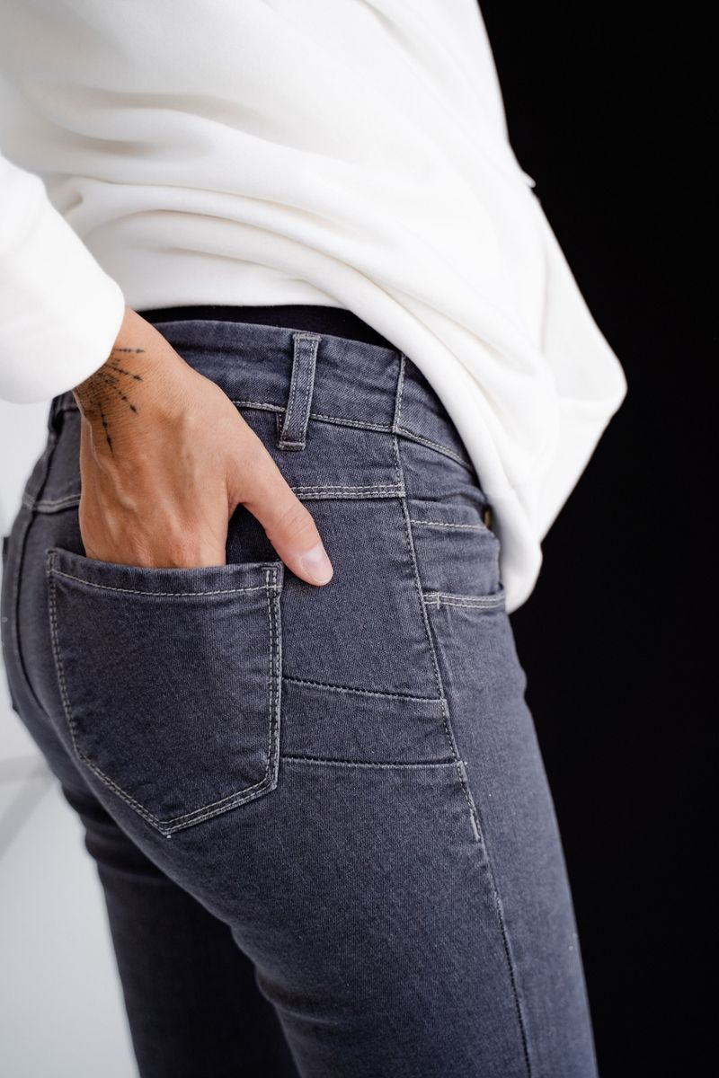 Стильні джинси для вагітних прямі звужені до низу темно сірі