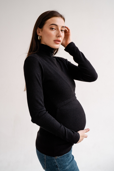 Черная кофта гольф для беременных и кормящих мам трикотажная с секретом для кормления