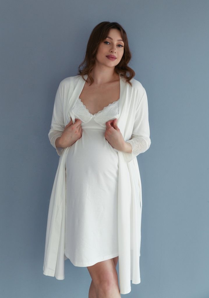 Элегантный молочный халат для беременных и кормящих мам