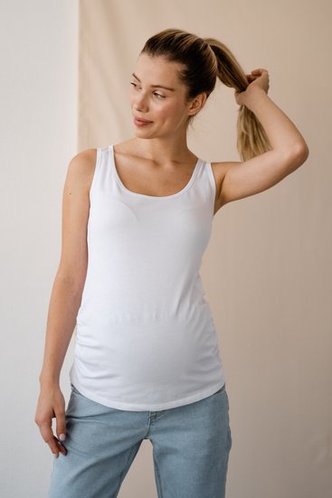 Мягкая белая майка для беременных будущих мам