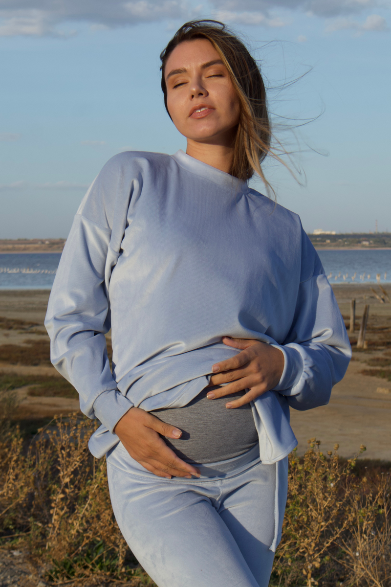 Голубой костюм для беременных и кормящих мам велюровый