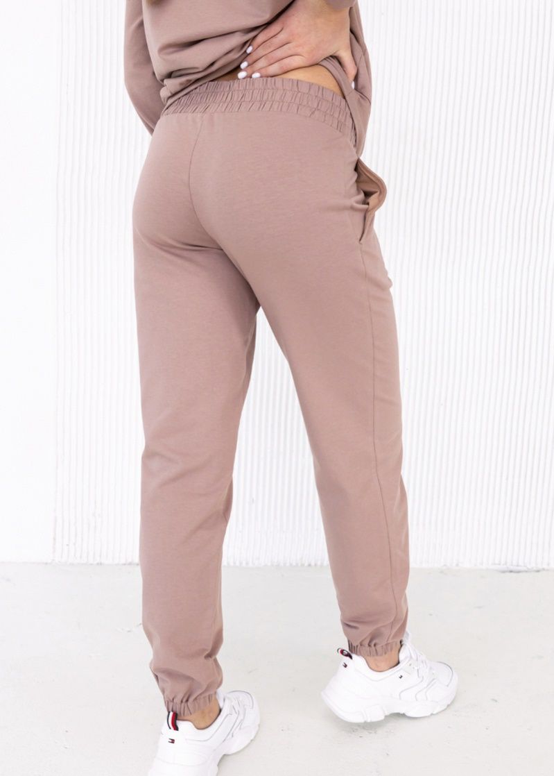 Трикотажные спортивные штаны - джогеры для беременных коричневые бандажный животик