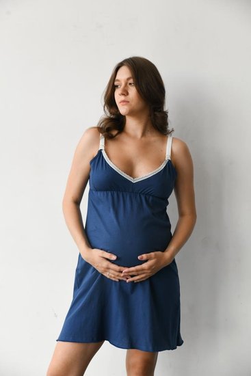 Трикотажна нічна сорочка для вагітних і годуючих на еластичних бретелях колір індиго